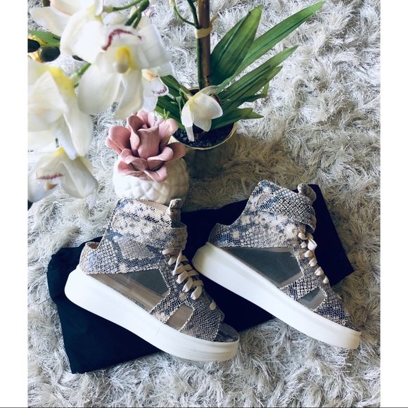 ✨LAST PAIR✨NIB Snakeprint Sneakers - Picture 3 of 8